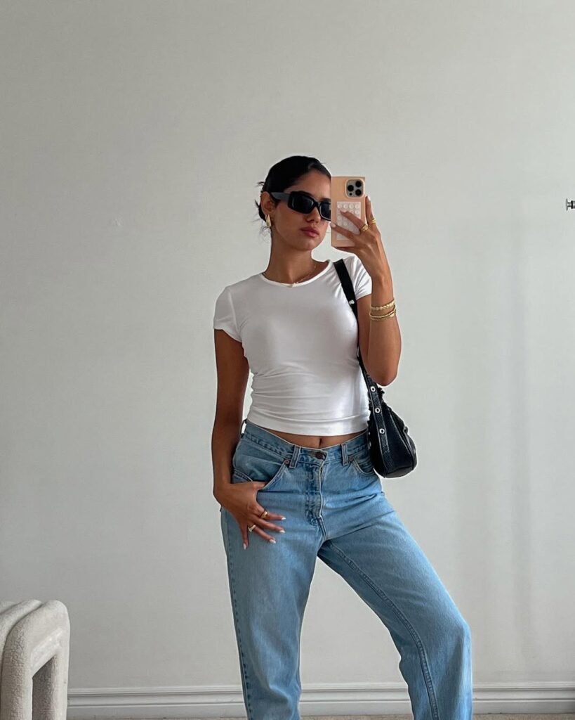 27 Clean Girl Outfit Ideas That Feel Right the Second You Put Them On ...